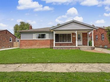22260 Samuel Street, Taylor, MI 48180
