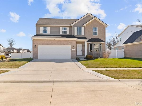 8135 Hudson Drive, Westland, MI 48185