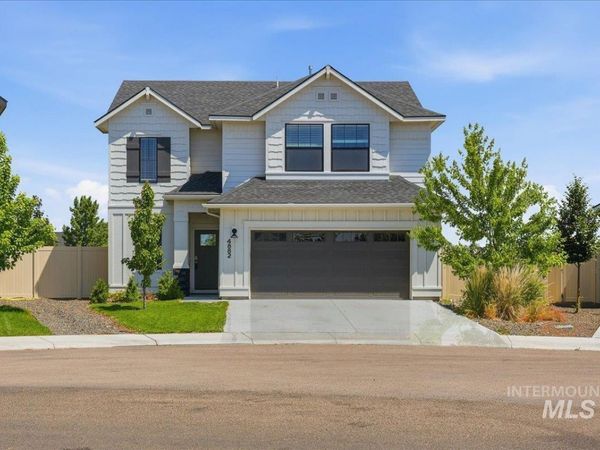 4882 W Lesina St, Meridian, ID 83646
