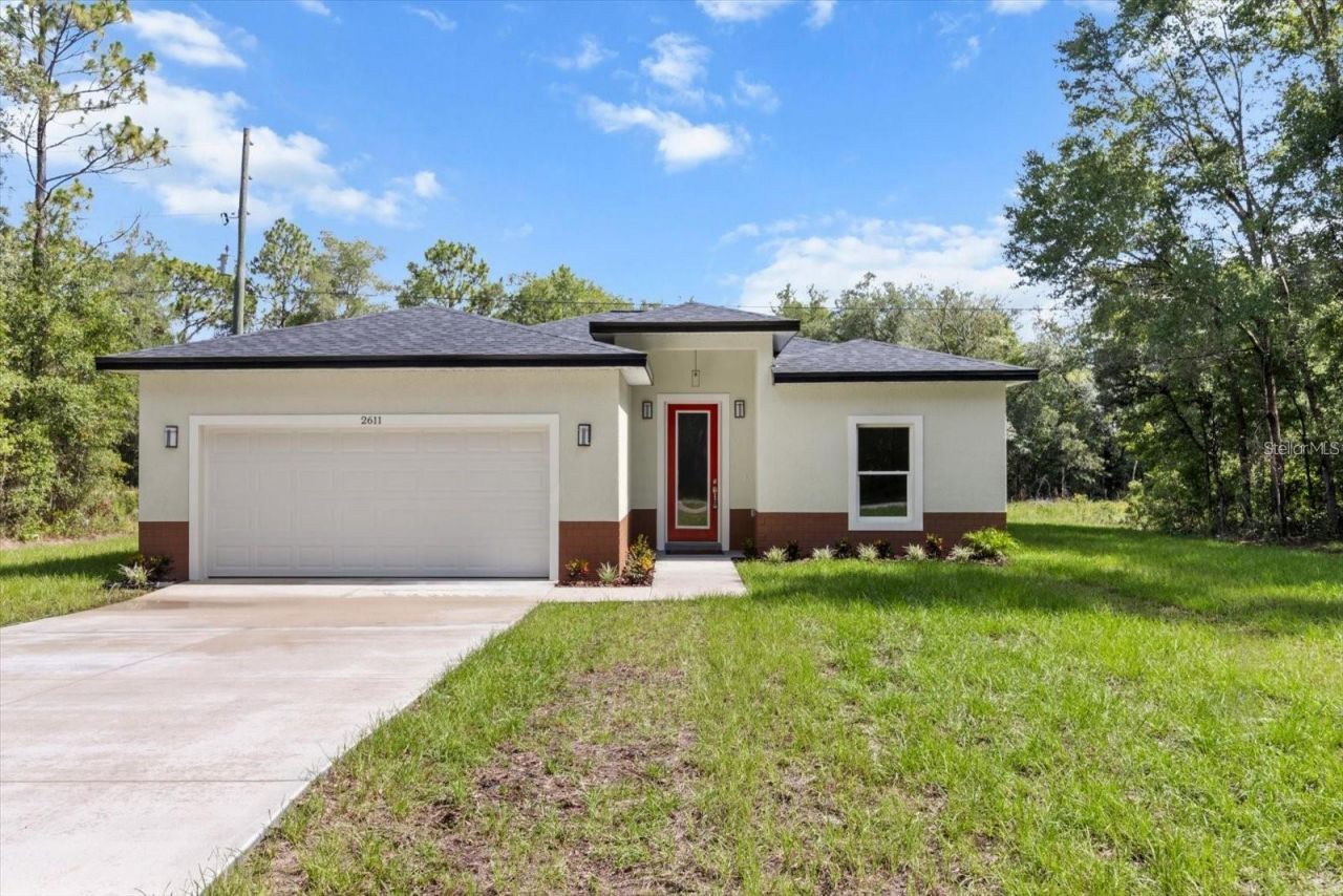 2611 W Royal Palm Drive, Citrus Springs, FL 34434 Main Photo