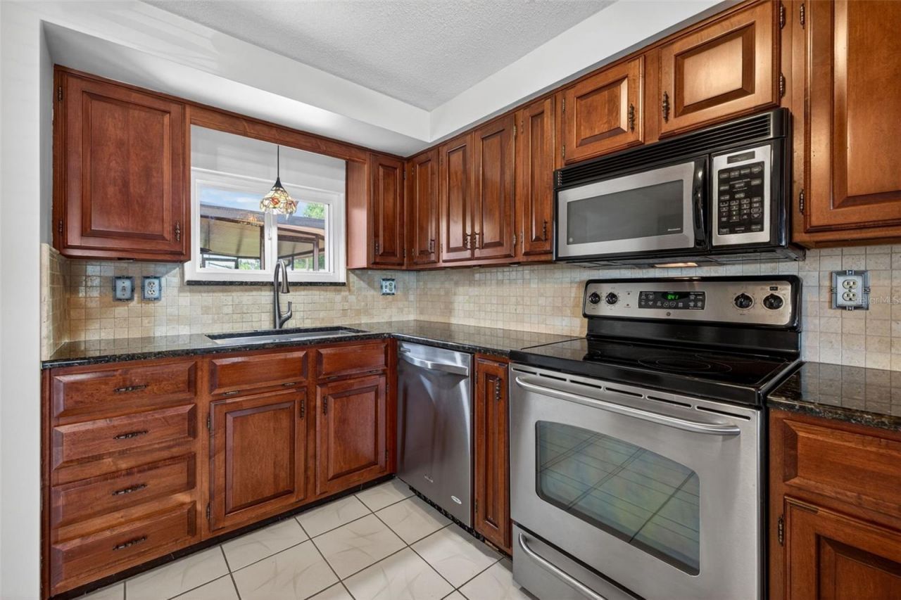 3911 16th Avenue N, Saint Petersburg, FL 33713 Photo