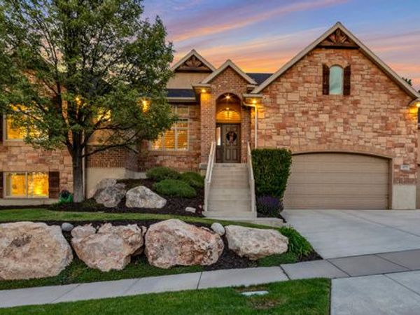 577 S RIDGE TOP LN E, North Salt Lake, UT 84054
