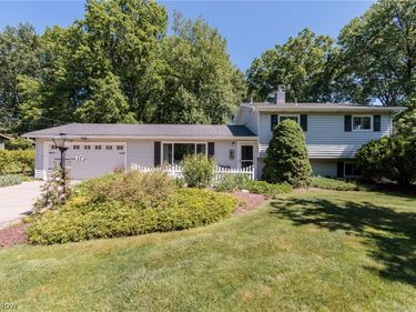 1421 Driftwood Lane, Macedonia, OH 44056
