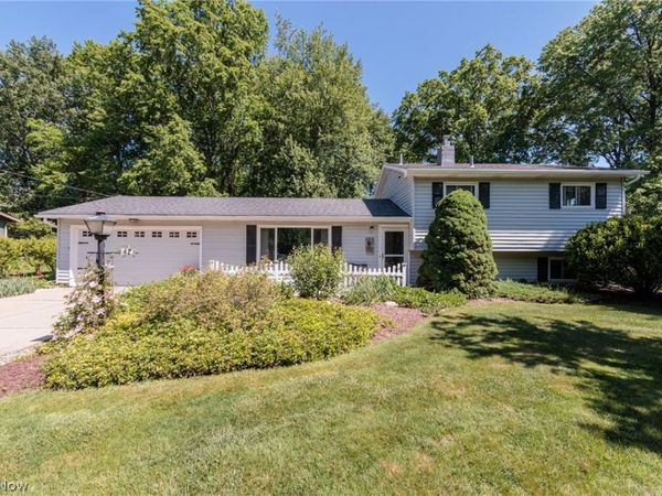 1421 Driftwood Lane , Macedonia, OH 44056