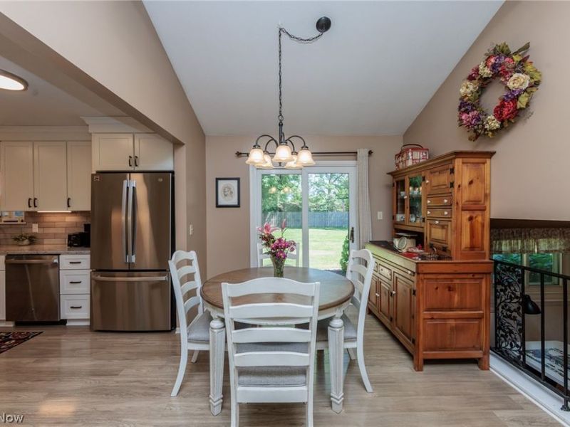 1421 Driftwood Lane, Macedonia, OH 44056 Photo 6