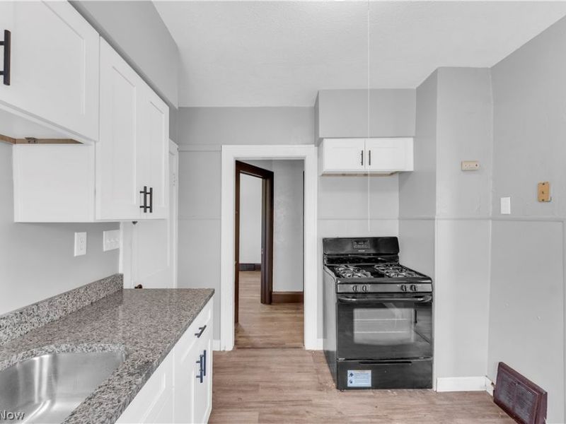 4700 Rockwood Road , Unit 2/UP, Garfield Heights, OH 44125 Photo 11