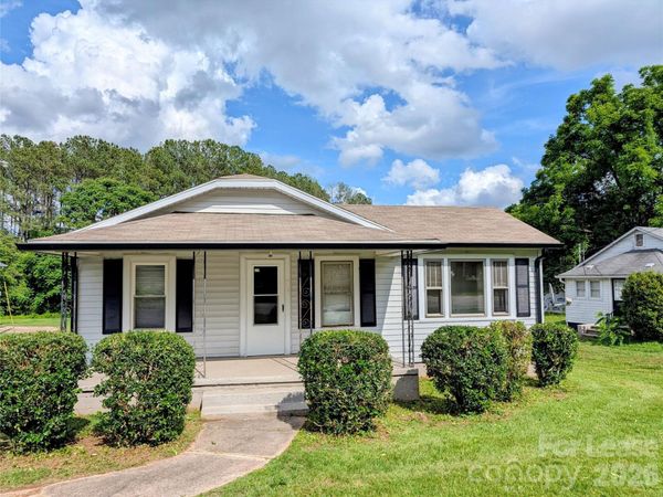 829 Bristol Drive , Statesville, NC 28677