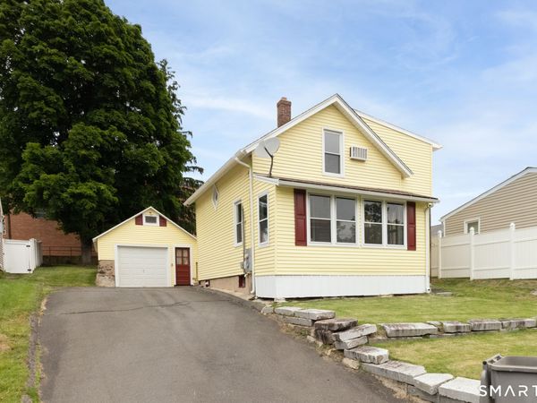 48 Twining , Bristol, CT 06010
