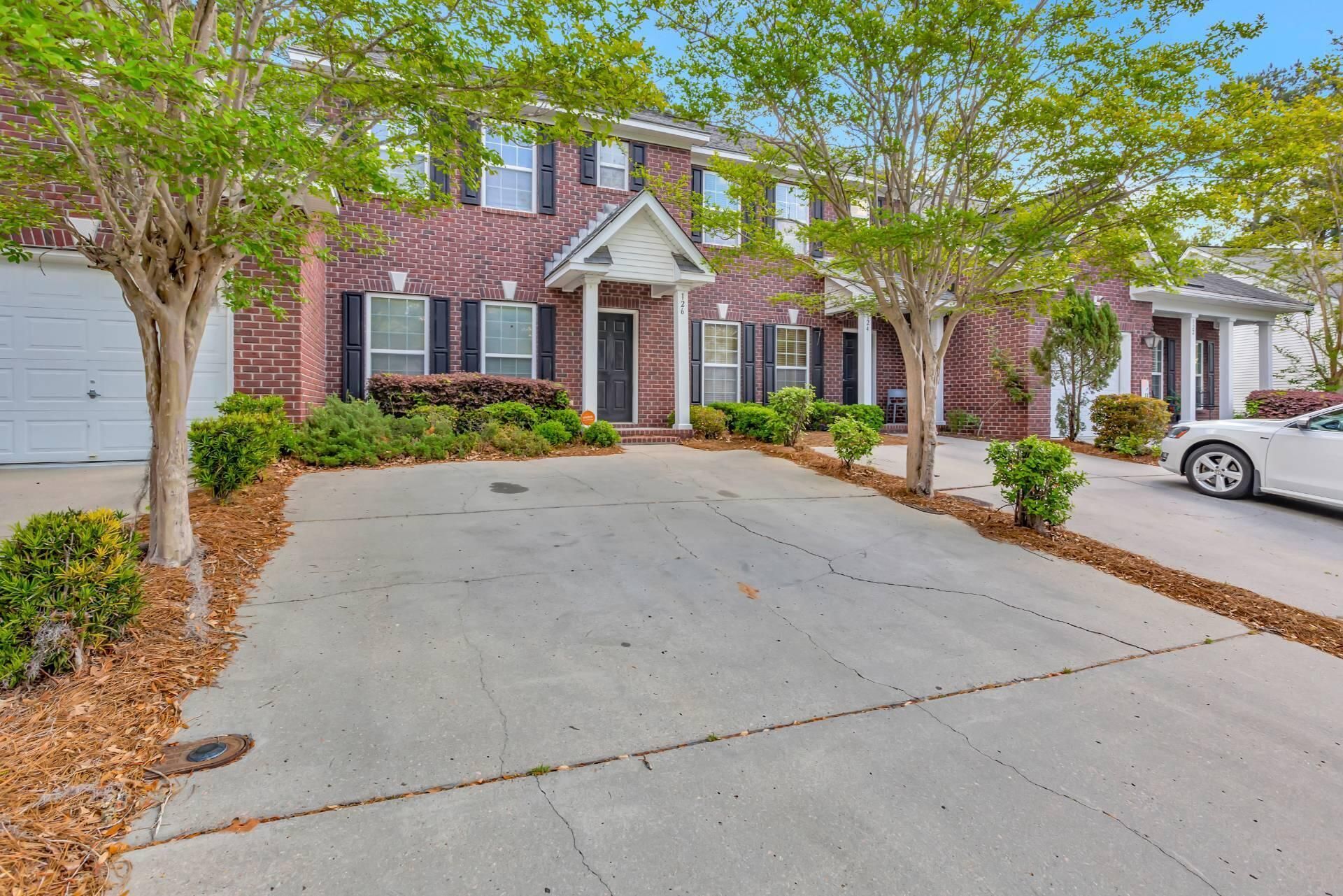 126 Tuscany Court Photo 32