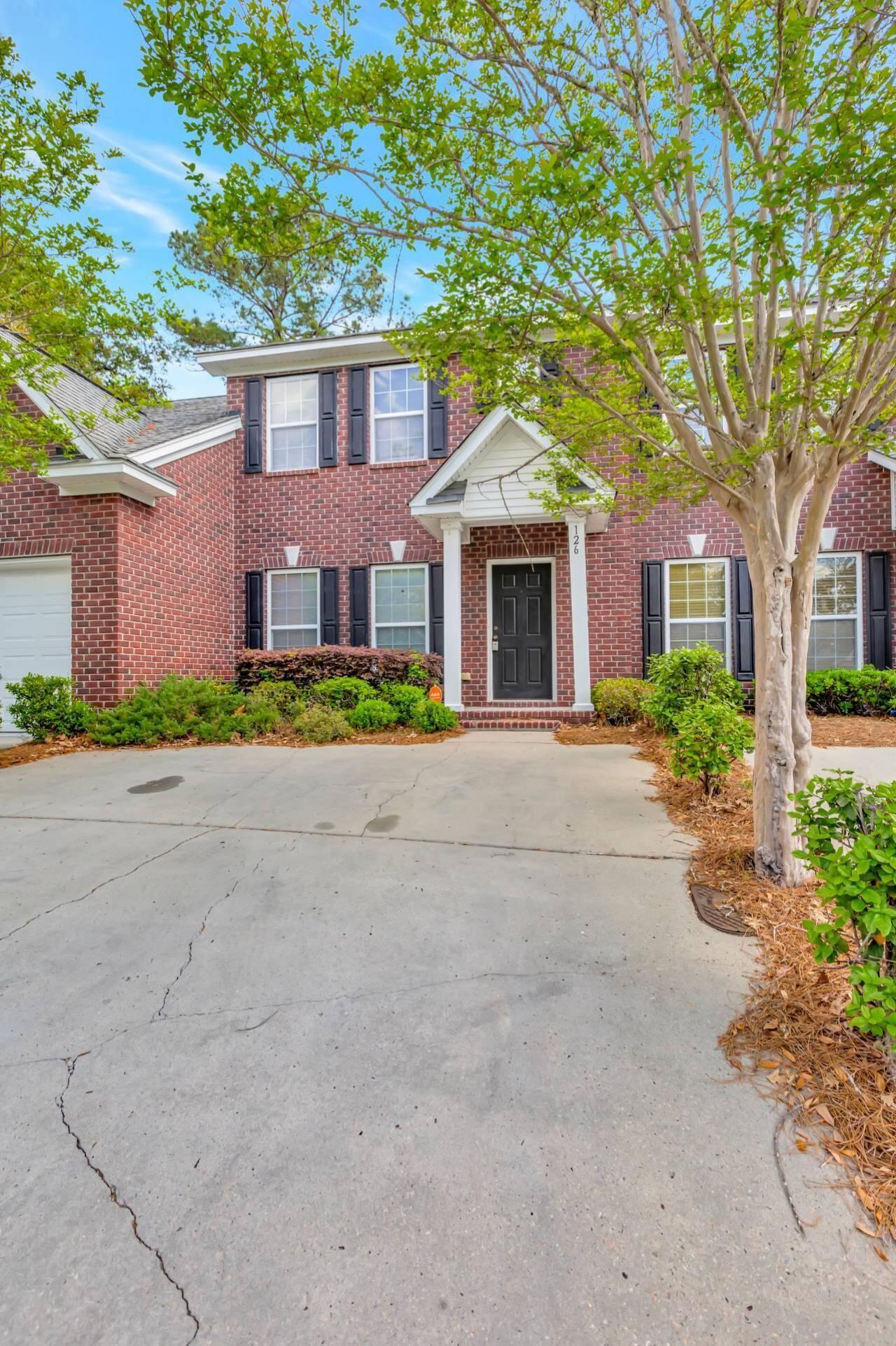 126 Tuscany Court Photo 33