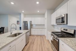 625 Jancus Street photo 4