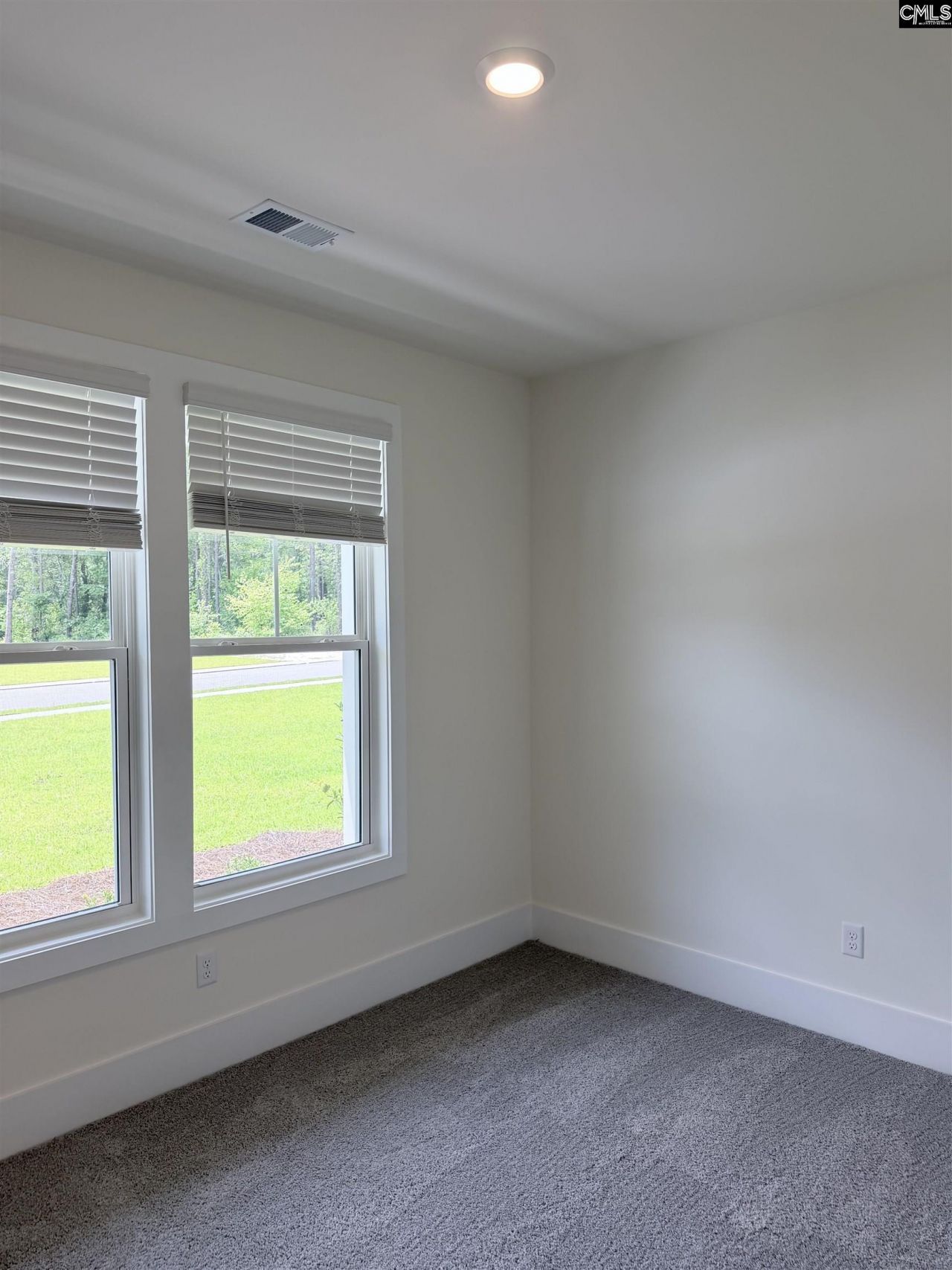 110 Raglins Way  Photo 7