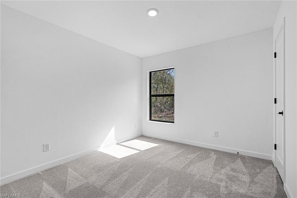 735 La Plata Ave, Lehigh Acres, FL 33974 Photo