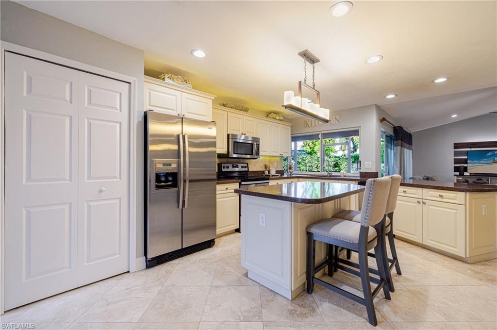 11481 Bent Pine Dr , Fort Myers, FL 33913 Photo