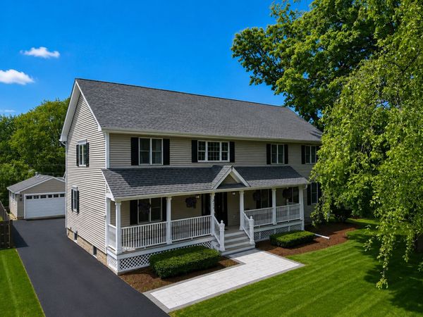 323 N Pleasant Road , Lake Zurich, IL 60047