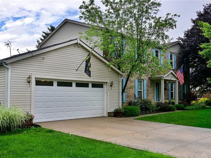 2424 Rockingham Drive, Troy, OH 45373 Photo 3
