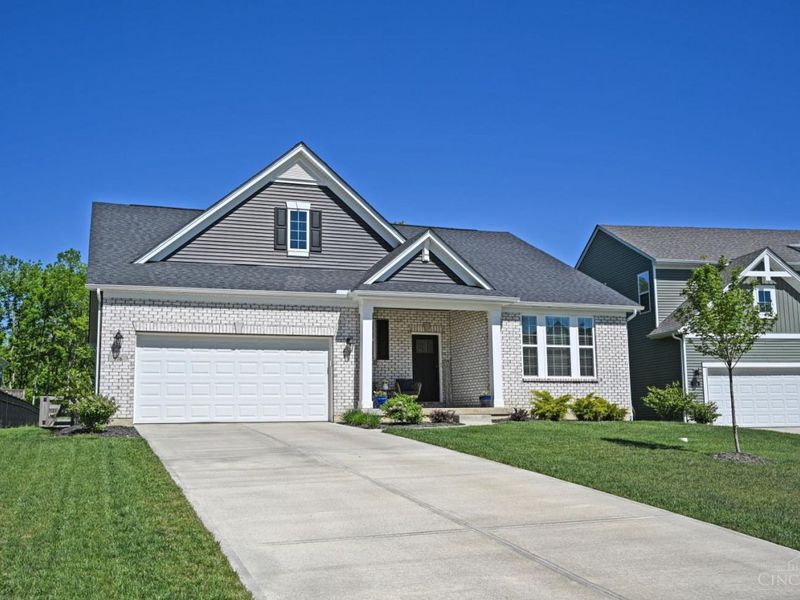 976 Crestpoint Court, Union Twp, OH 45245 Photo 3