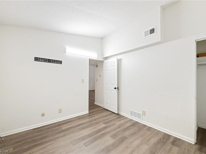 1939 Preston Avenue , Akron, OH 44305 Photo 5