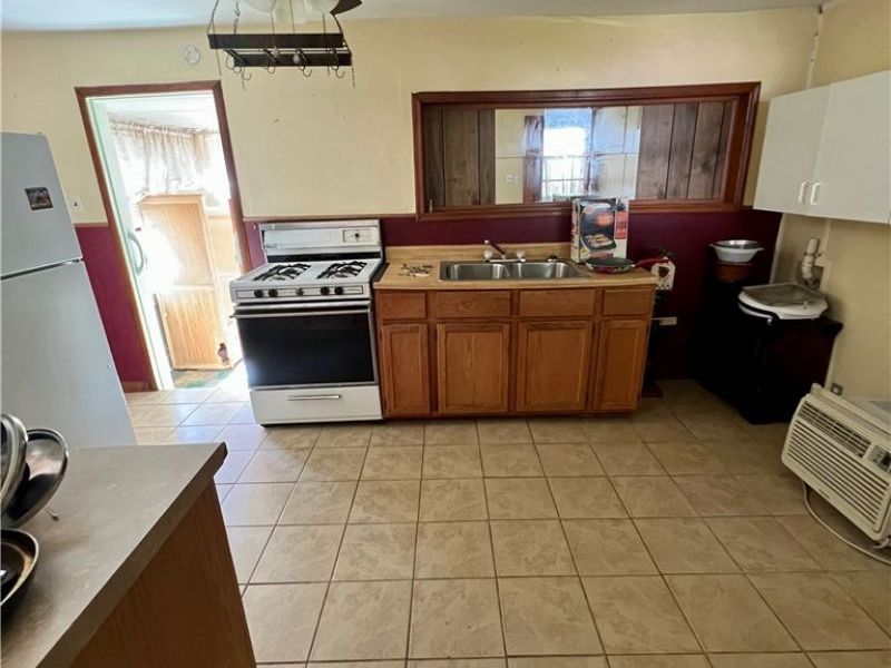 222 Elm Street , Marietta, OH 45750 Photo 6