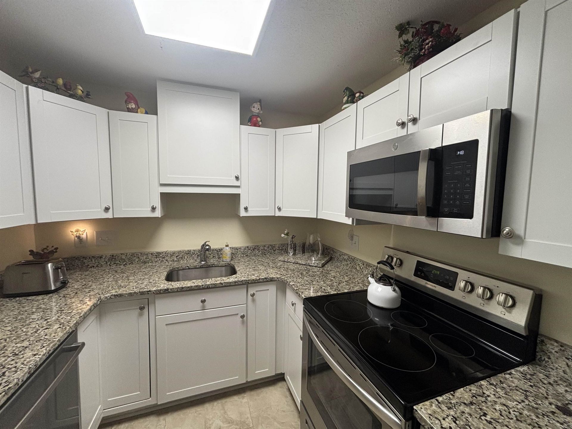 5001 Little River Rd.  Photo 6