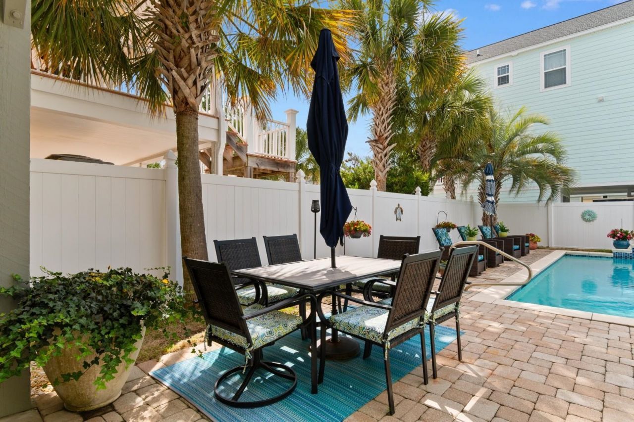 1605 N Dogwood Dr.  Photo 34