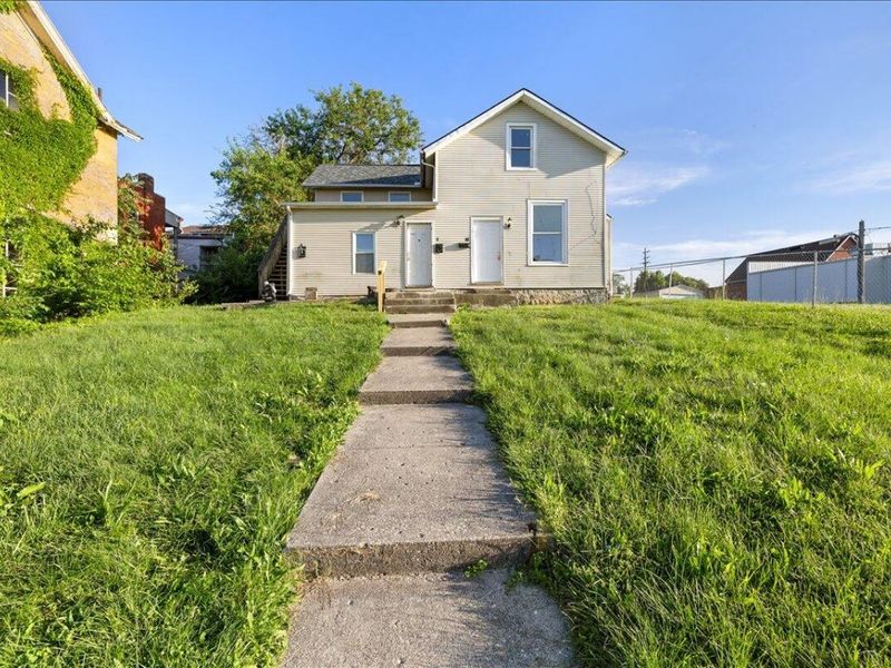 7 W Mulberry Street, Springfield, OH 45506 Photo 2