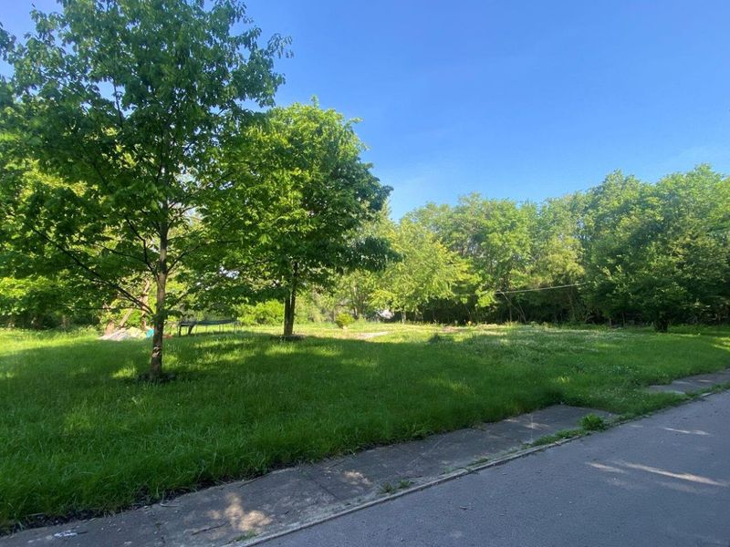 527 Walker Street, Bellefontaine, OH 43311 Photo 1