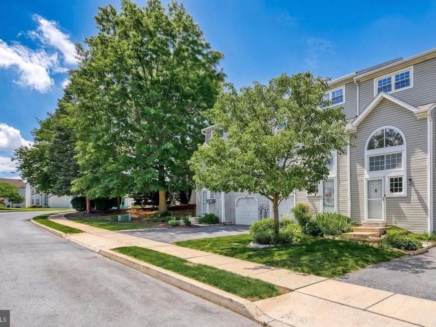 6239 Spring Knoll Drive, Harrisburg, PA 17111 Main Photo