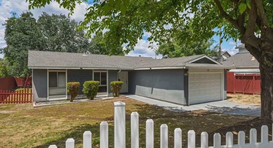5509 Eagle View Way, Sacramento, CA 95842 Photo