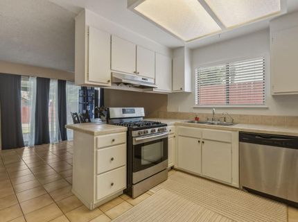 5509 Eagle View Way, Sacramento, CA 95842 Photo