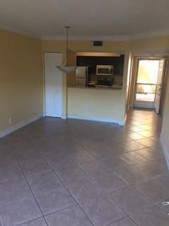 1040 Lake Shore Drive, Unit 104, West Palm Beach, FL 33403 Photo