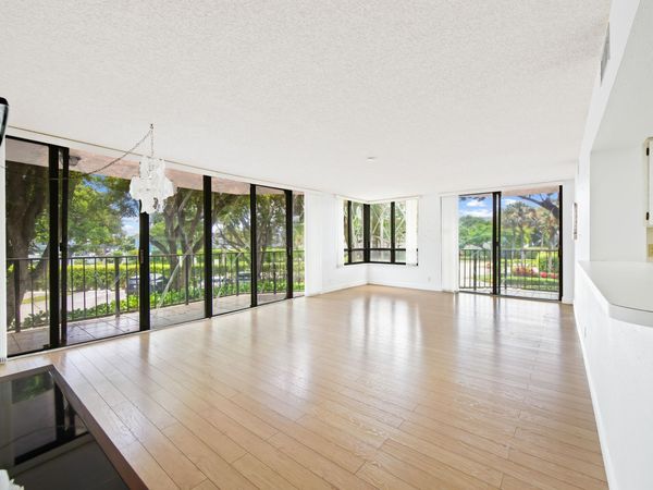 799 Jeffery Street, Unit 201, Boca Raton, FL 33487