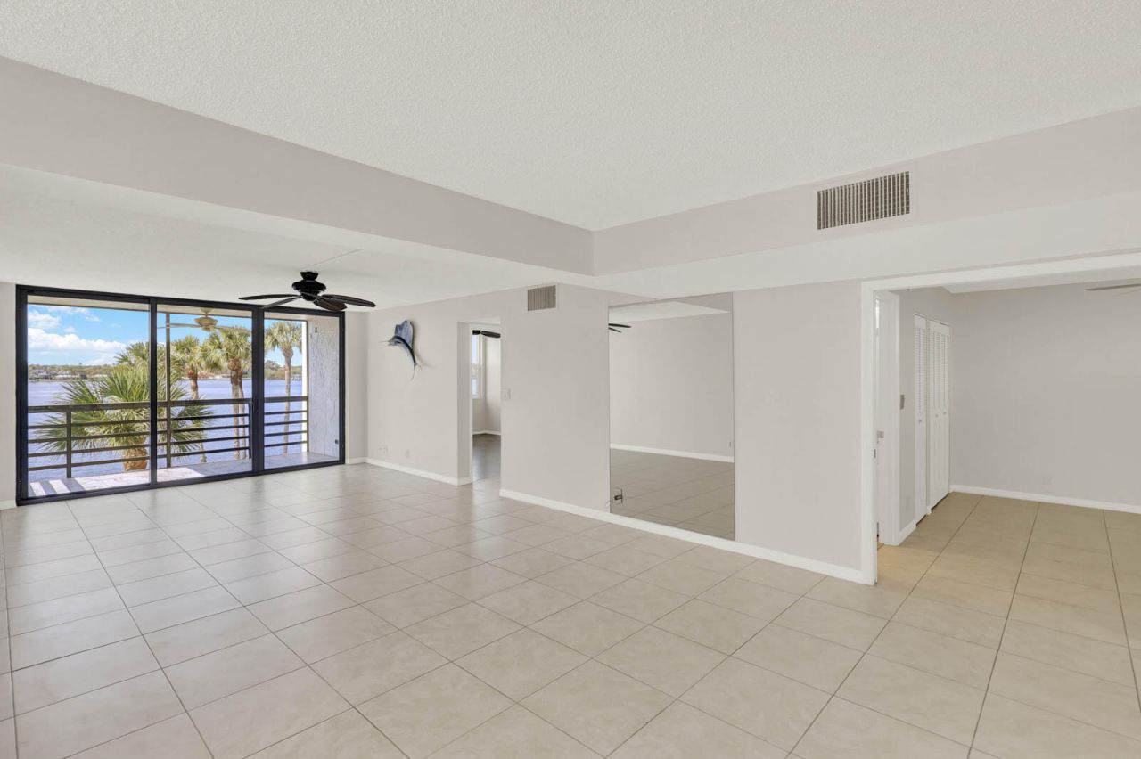 1950 SW Palm City Road, Unit 13-301, Stuart, FL 34994 Photo