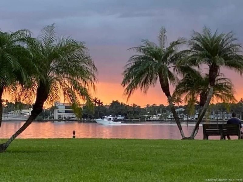 1950 SW Palm City Road, Unit 13-301, Stuart, FL 34994 Photo