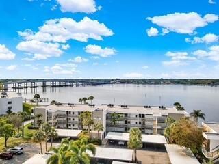 1950 SW Palm City Road, Unit 13-301, Stuart, FL 34994 Photo