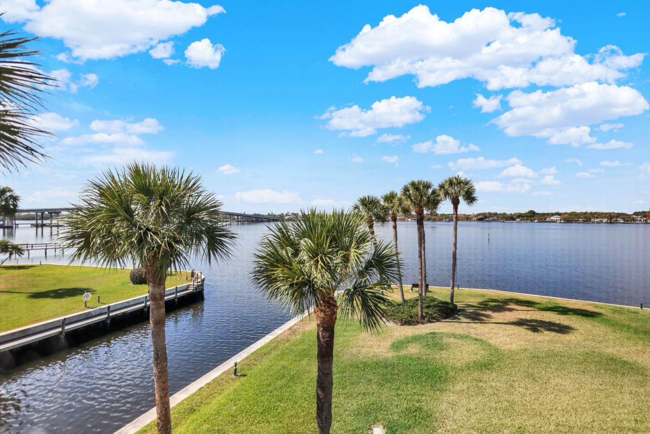 1950 SW Palm City Road, Unit 13-301, Stuart, FL 34994 Photo