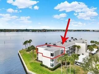 1950 SW Palm City Road, Unit 13-301, Stuart, FL 34994 Photo