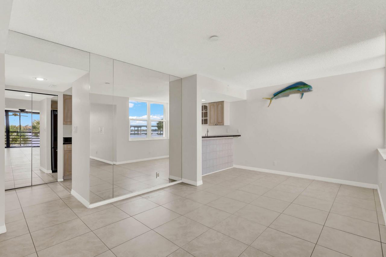 1950 SW Palm City Road, Unit 13-301, Stuart, FL 34994 Photo