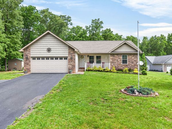 234 Stonecrest Ave , Crossville, TN 38571