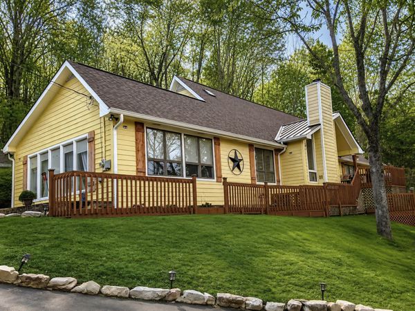 2145 S Berrys Chapel Ct, Franklin, TN 37069