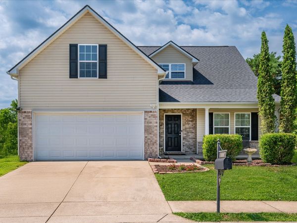 515 Creek Oak Dr, Murfreesboro, TN 37128