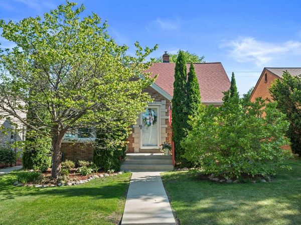 3321 W Oklahoma AVENUE SW, Milwaukee, WI 53215