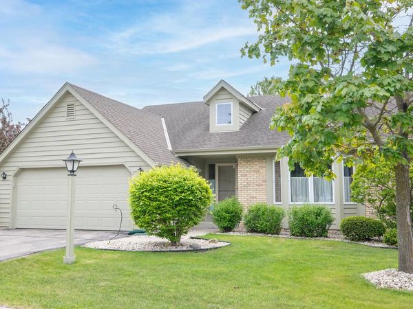 N97W17905 Mulberry COURT, Unit D-34, Germantown, WI 53022
