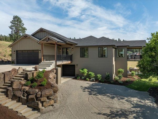 821 S Steen Rd, Spokane Valley, WA 99037