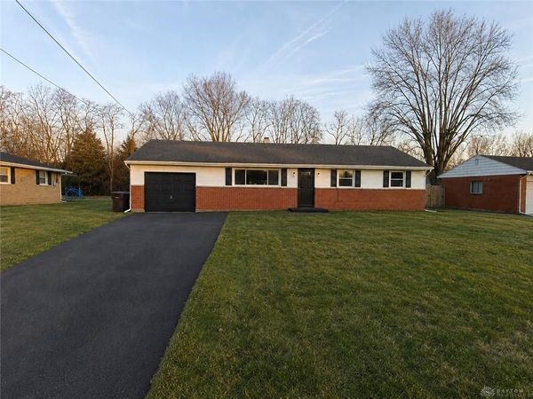 425 W Lomar Avenue, Carlisle, OH 45005