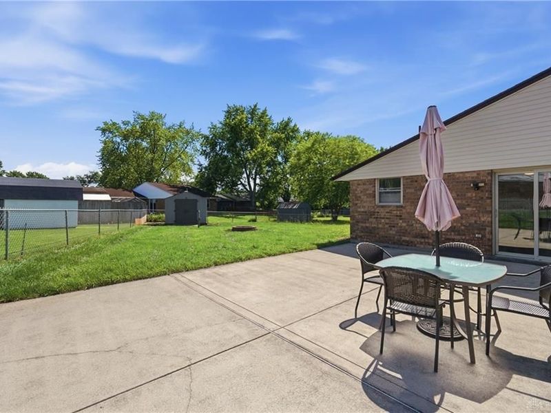 4818 Creeknoll Court, Huber Heights, OH 45424 Photo 10