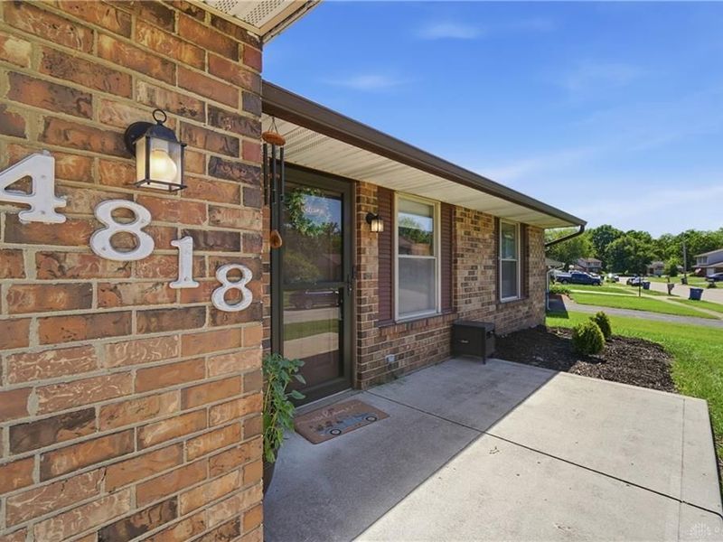 4818 Creeknoll Court, Huber Heights, OH 45424 Photo 4