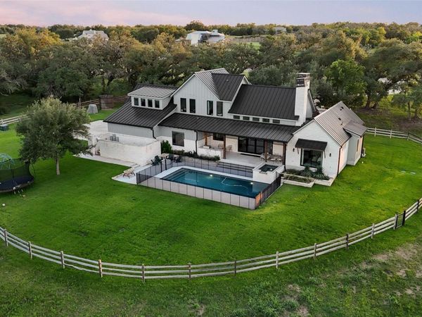 191 Flat Creek TRL, Wimberley, TX 78676