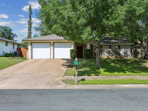 804 Spring Tree ST, Round Rock, TX 78681
