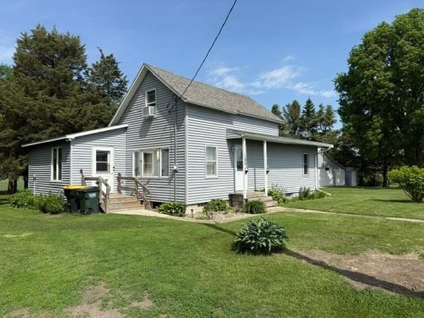 106 Boulevard Street, Belview, MN 56214